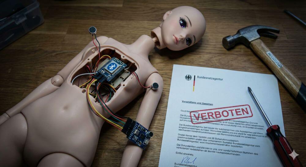 ki-puppe-lila-verboten